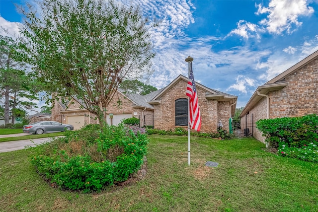 view of front of home with a front lawn