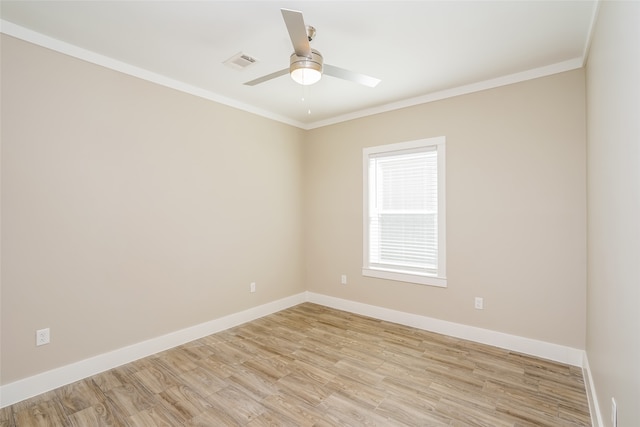 unfurnished room with light hardwood / wood-style flooring, ceiling fan, and crown molding