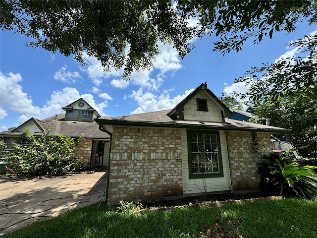 view of side of home