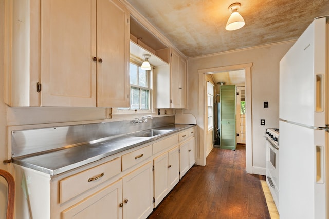 kitchen featuring stainless steel counters, sink, dark hardwood / wood-style flooring, crown molding, and white appliances