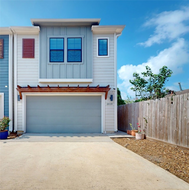 view of front of house featuring a garage