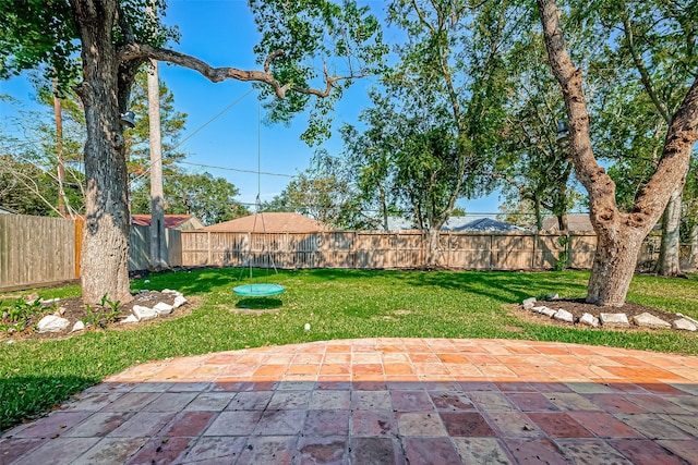 view of yard featuring a patio area