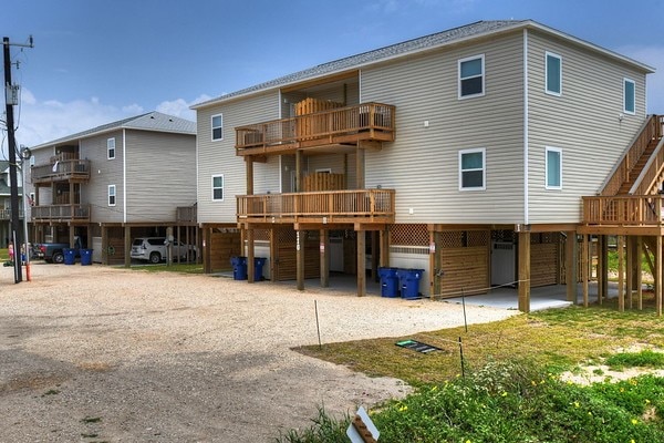 view of rear view of house