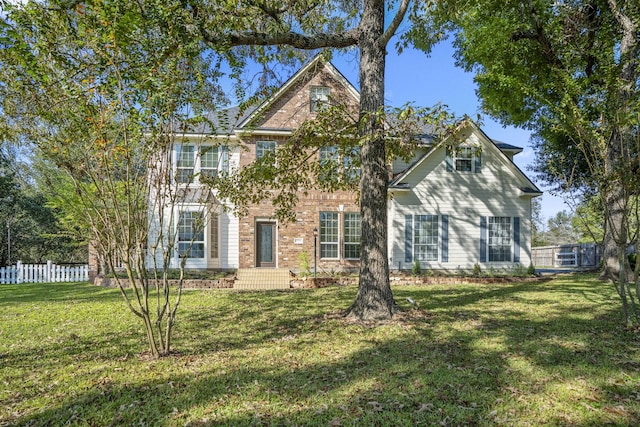 view of front of house with a front yard