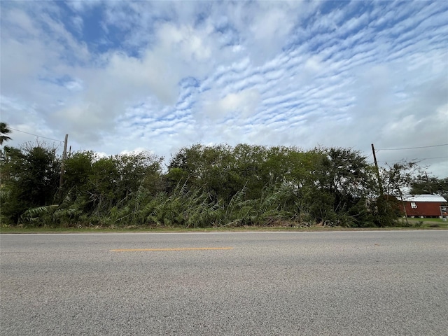 Listing photo 2 for 00 9th St, San Leon TX 77539