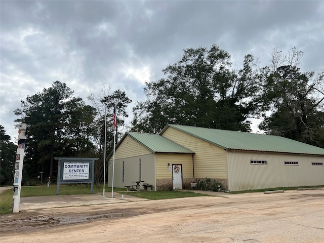 view of outdoor structure