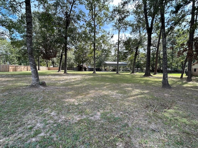 Listing photo 3 for 2006 Roman Forest Blvd, New Caney TX 77357