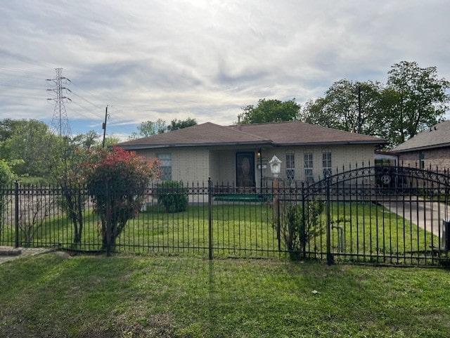 view of front of house with a front lawn