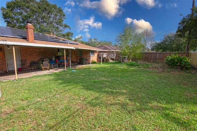 view of yard with a patio