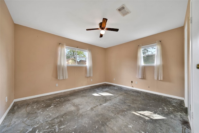 empty room with ceiling fan