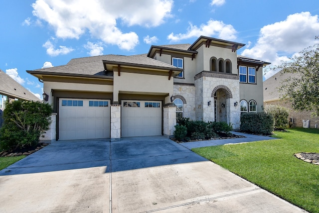 view of front of home featuring a front yard