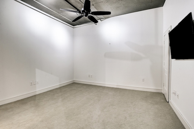 empty room with ceiling fan