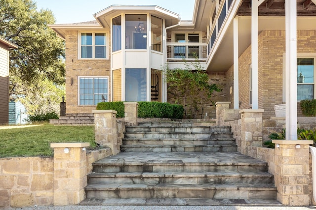 1464 Lakeside Dr W, Canyon Lake, TX 78133 - doorway to property with a balcony