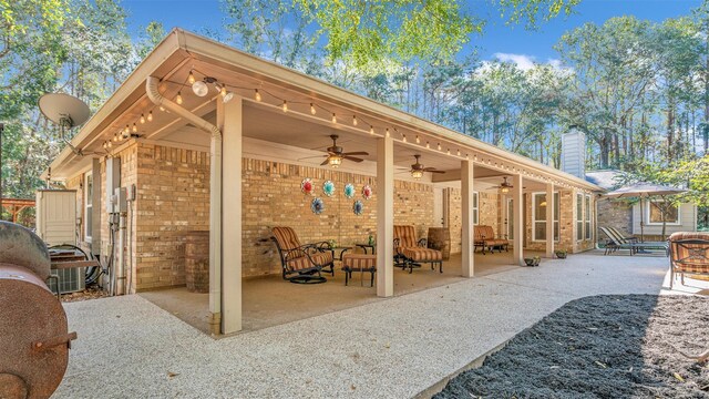 view of patio with ceiling fan