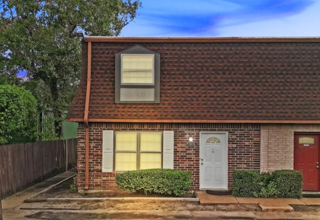 view of front of house