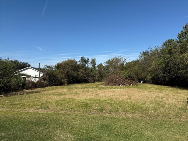 4822 W Cedar Bayou Lynchburg Rd, Baytown, TX 77521 - view of grassy yard