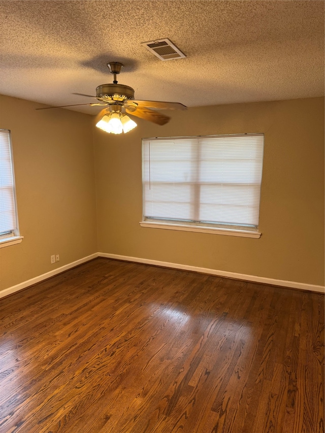 216 Schilling St, Baytown, TX 77520
