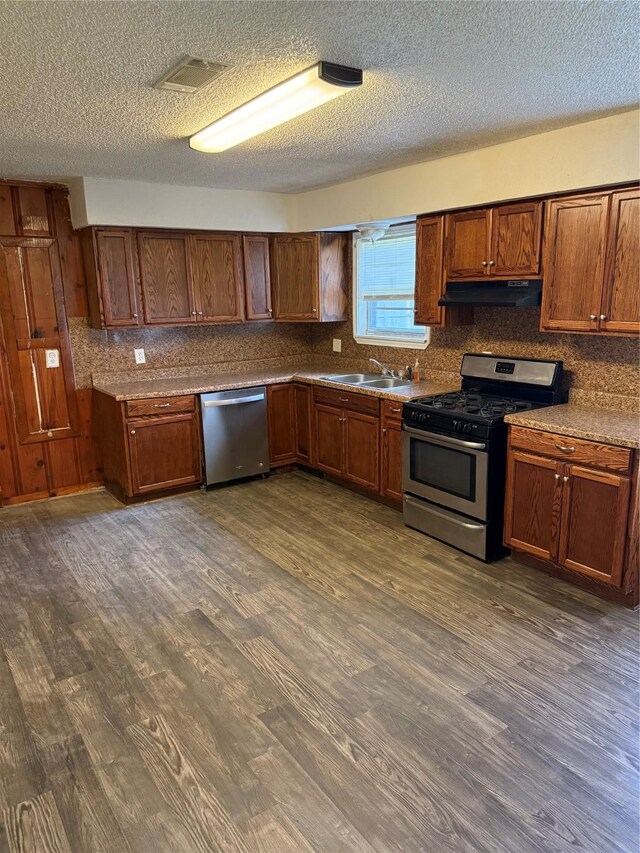 216 Schilling St, Baytown, TX 77520 - photo 11