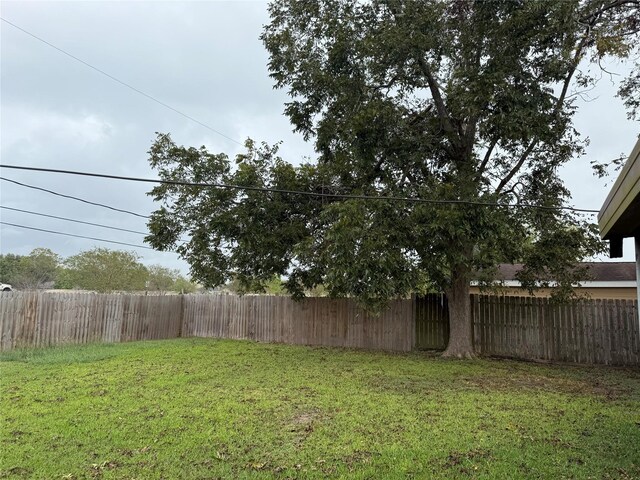 216 Schilling St, Baytown, TX 77520 - photo 16