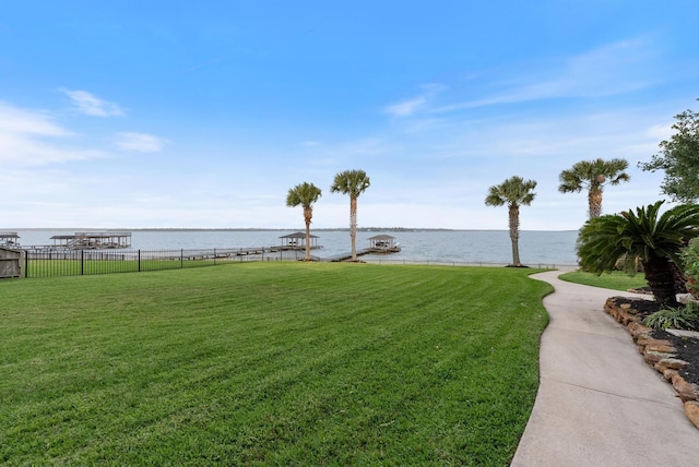 view of yard featuring a water view