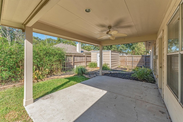 view of patio with ceiling fan