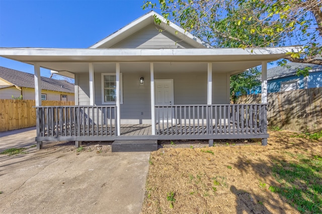 view of front of home with covered porch