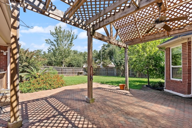 view of patio featuring a pergola and ceiling fan