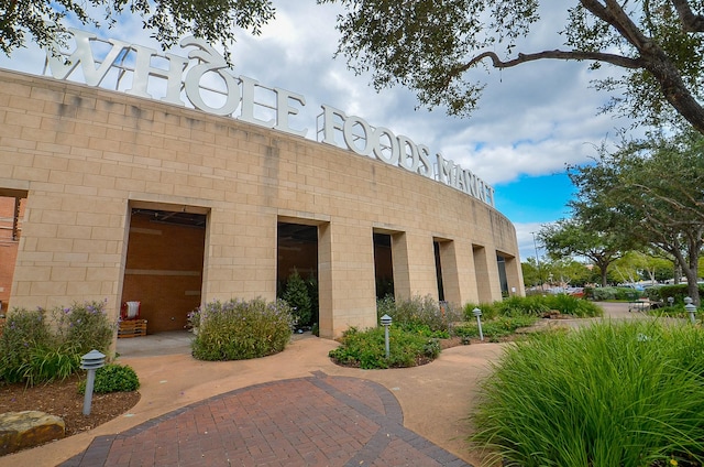 view of building exterior