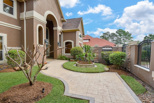 exterior space featuring a lawn