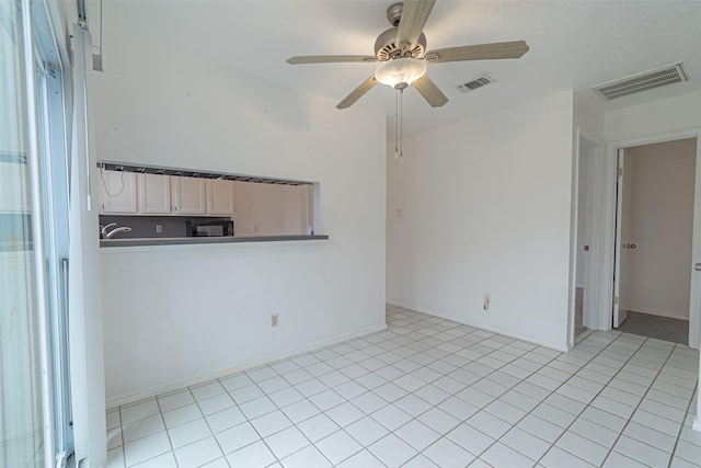 empty room with ceiling fan