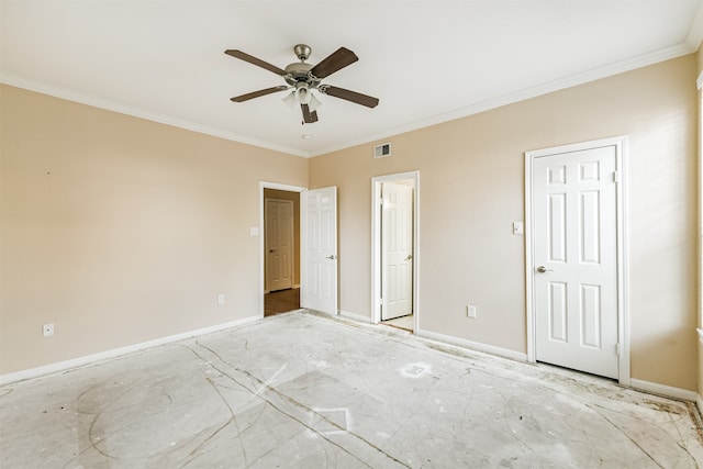 unfurnished bedroom with ceiling fan and crown molding