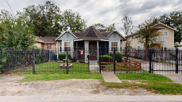 Listing photo 2 for 1315 Heslep St, Houston TX 77009