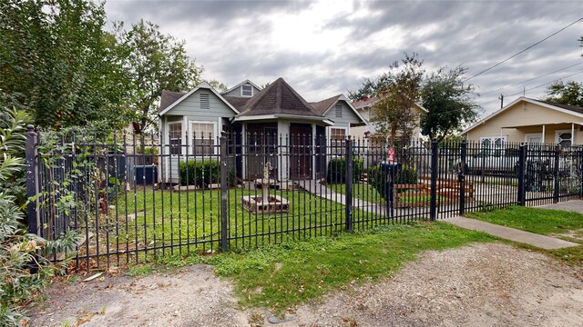 Listing photo 3 for 1315 Heslep St, Houston TX 77009