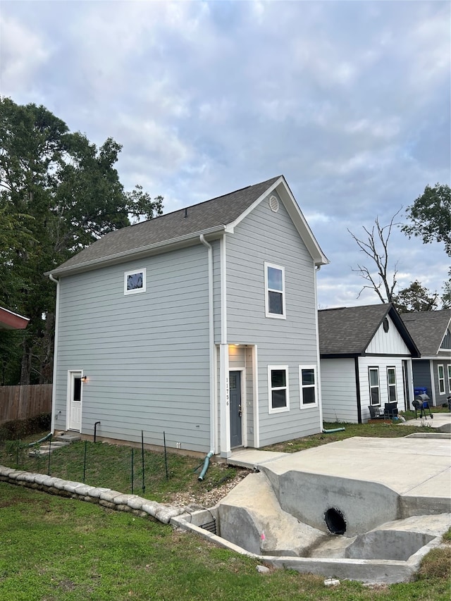 view of front of house