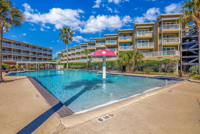 view of swimming pool