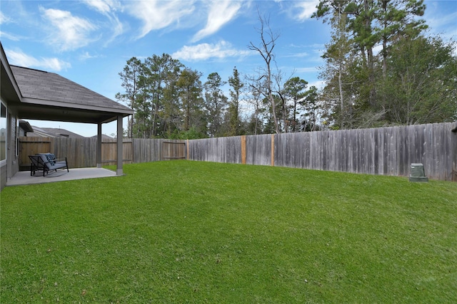 view of yard with a patio