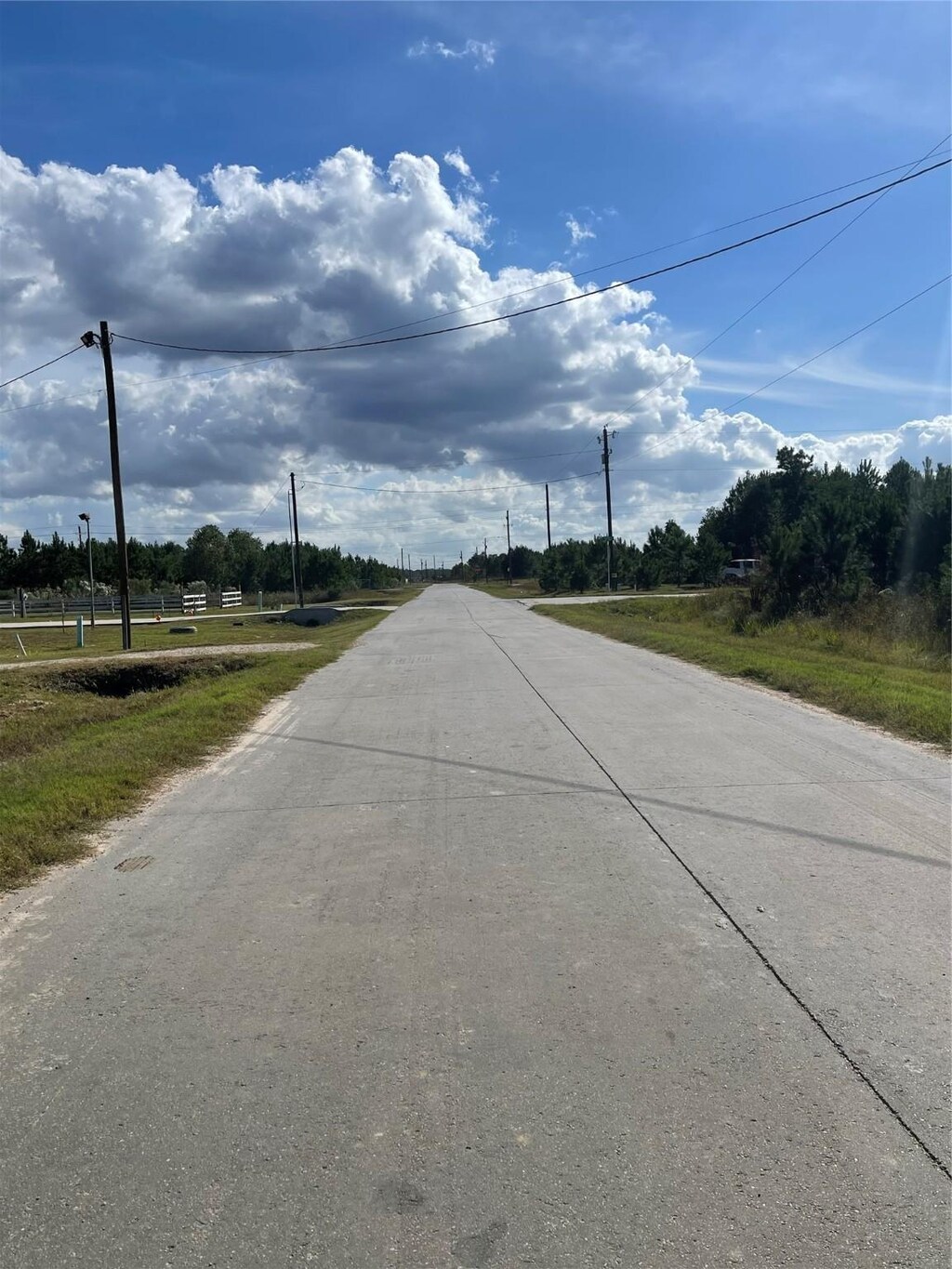 102 Rd 5105, Cleveland, TX 77327