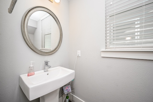 bathroom featuring sink