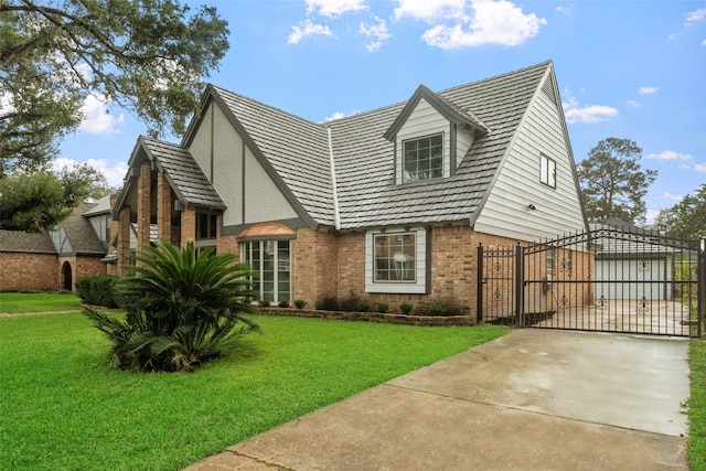 view of front of property with a front yard