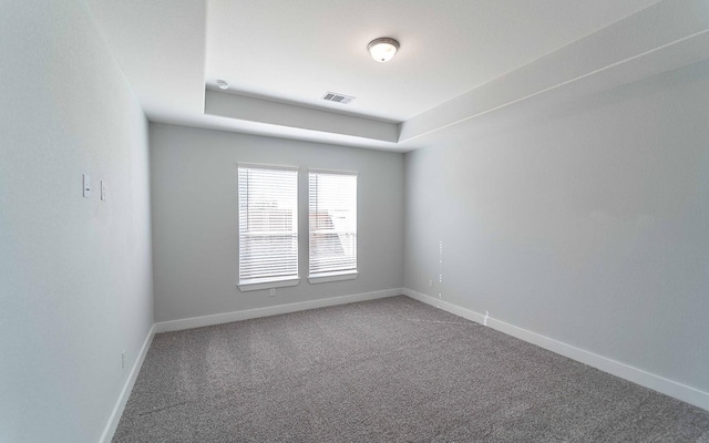 unfurnished room with carpet