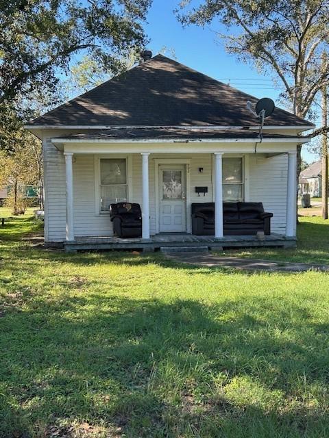 502 Oscar St, El Campo, TX 77437 - photo 1
