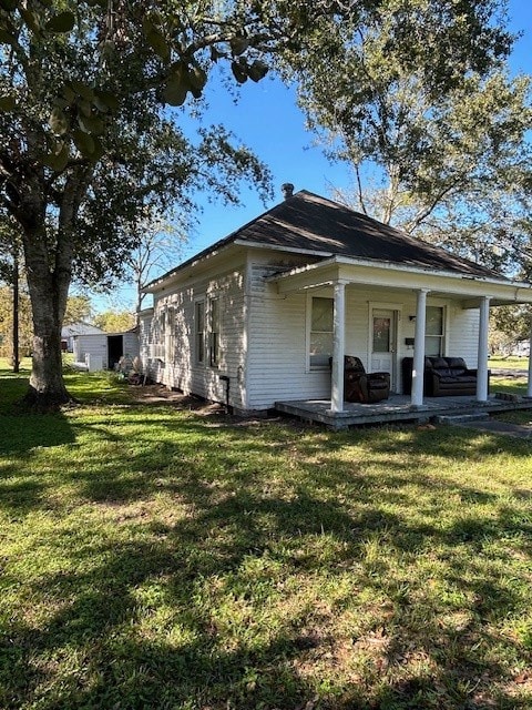 exterior space featuring a yard