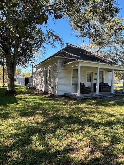 502 Oscar St, El Campo, TX 77437 - photo 2