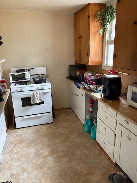 502 Oscar St, El Campo, TX 77437 - photo 16