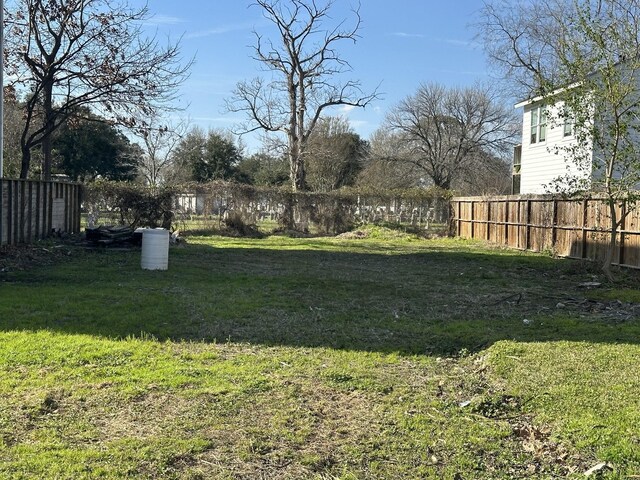 108 Cosmos St, Houston, TX 77009