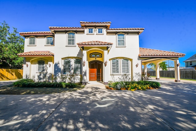 view of mediterranean / spanish-style home