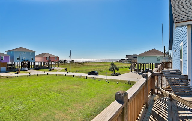 view of yard featuring a water view