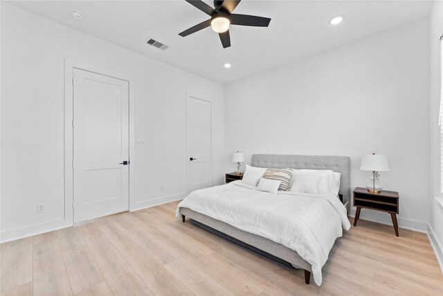 3109 Jensen Dr Unit B, Houston, TX 77026 - bedroom with light hardwood / wood-style floors and ceiling fan
