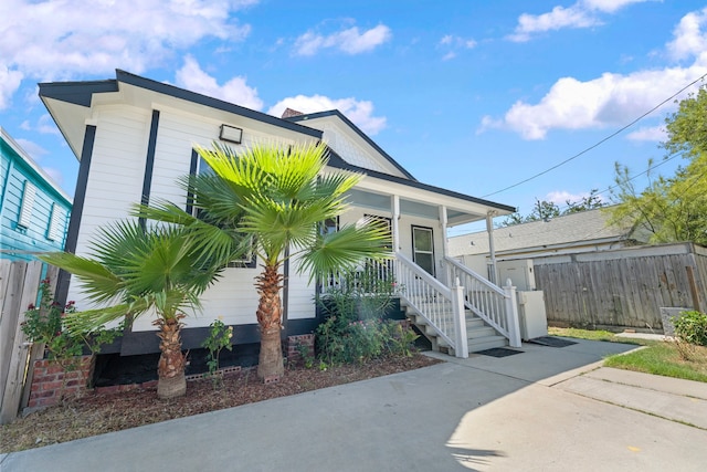 view of front facade featuring covered porch