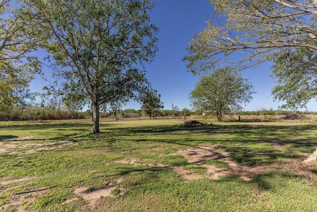 1030 Raccoon Bend Rd, Bellville, TX 77418 - photo 3